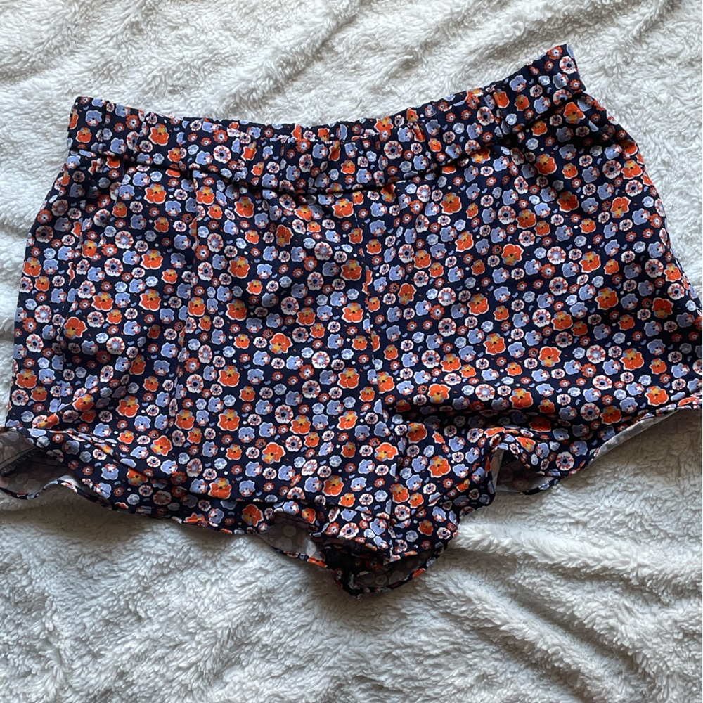 Maison Jules floral shorts with pockets.